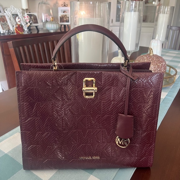 ~SOLD~    Michael Kors Penelope Satchel Merlot ~RARE~ - Picture 5 of 6